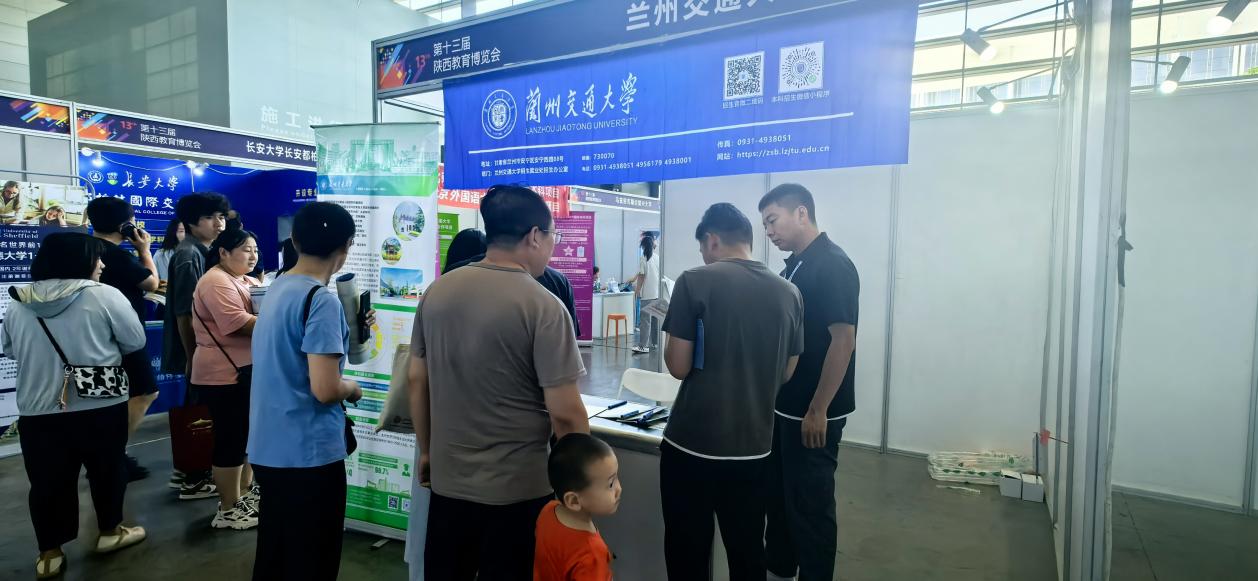 8ec5e7d21e6b75025cc395217ce76172