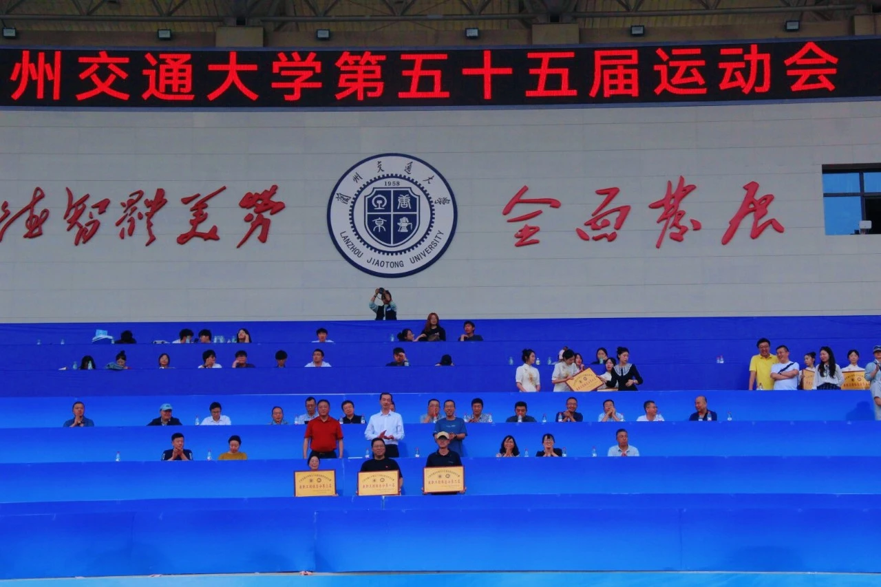 drag5641033880985383376